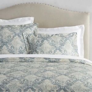 Pottery Barn Janelle Print Duvet Cover and 2 Shams. Full/Queen